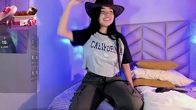 AuroraFiore online show from February 2025 02:07:02 AM