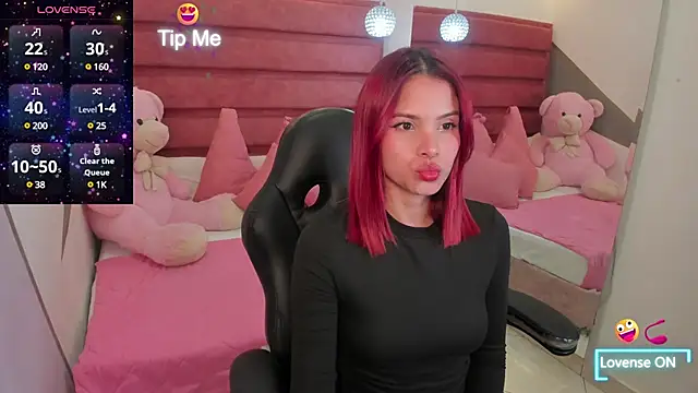 Snapshot of anna__duff chatting on December 2024 03:25:02 AM anna duff online show from December 2024 03:25:02 AM