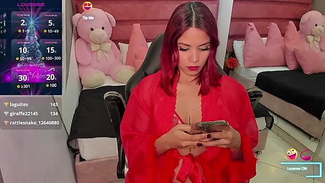 Snapshot of anna__duff chatting on December 2024 06:30:02 AM anna duff online show from December 2024 06:30:02 AM