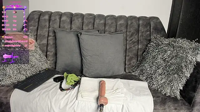 kinky polar online show from December 2024 05:00:01 AM