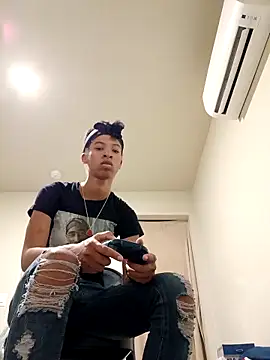Snapshot of lightskinnbrazzy chatting on February 2025 07:54:02 AM lightskinnbrazzy online show from February 2025 07:54:02 AM