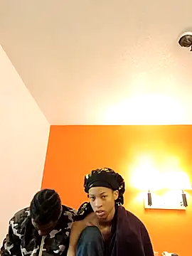 Snapshot of lightskinnbrazzy chatting on March 2025 10:10:02 AM lightskinnbrazzy online show from March 2025 10:10:02 AM