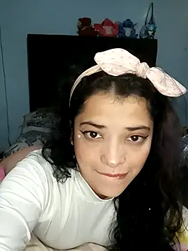 Elvishcassie  online show from February 2025 01:38:02 PM