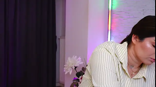 RachelSwaan online show from March 2026 06:17:02 AM