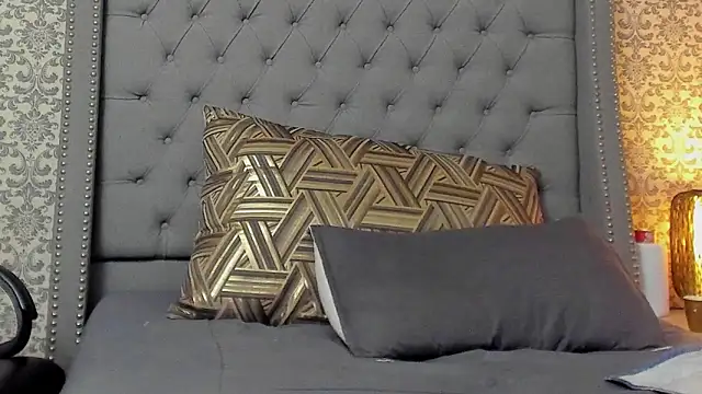 evafoxs online show from March 2025 07:28:01 PM