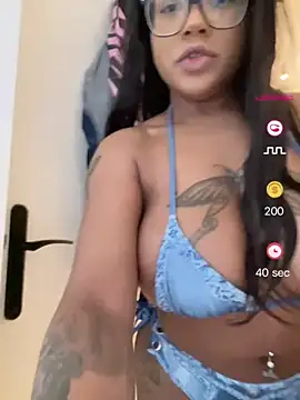Snapshot of BabyFannyxx chatting on May 2026 10:21:01 AM BabyFannyxx online show from May 2026 10:21:01 AM