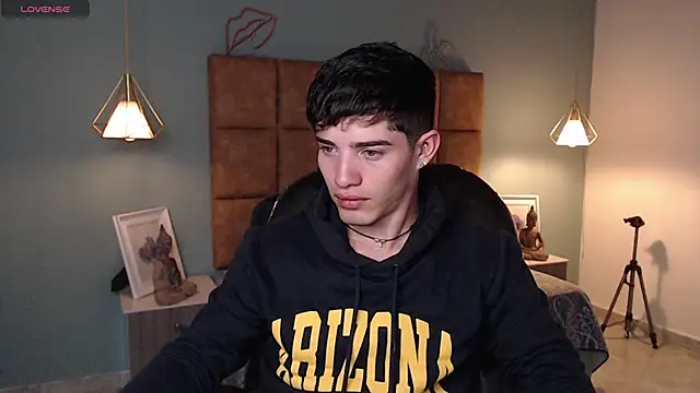 AlejooTwink online show from February 2025 12:53:02 AM