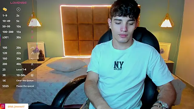 AlejooTwink online show from September 2025 08:20:01 PM