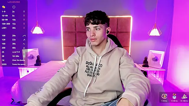 AlejooTwink online show from March 2026 07:33:02 AM