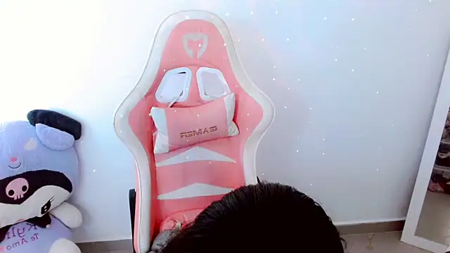 Snapshot of Kylie_martinez chatting on February 2026 05:19:01 PM Kylie martinez online show from February 2026 05:19:01 PM