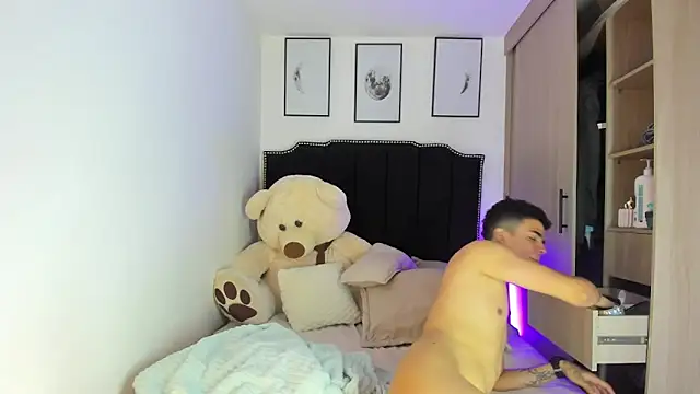 Leo bunny hot online show from December 2024 10:21:02 PM