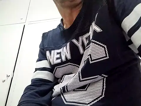 Snapshot of kopgelhadi chatting on December 2024 08:00:01 PM kopgelhadi online show from December 2024 08:00:01 PM