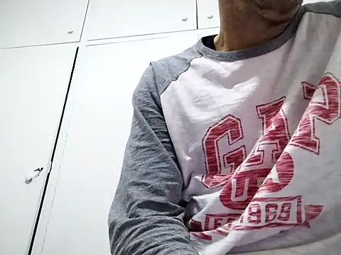 Snapshot of kopgelhadi chatting on January 2025 07:32:01 PM kopgelhadi online show from January 2025 07:32:01 PM