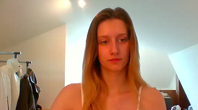 LUNA delight online show from February 2025 10:52:01 AM