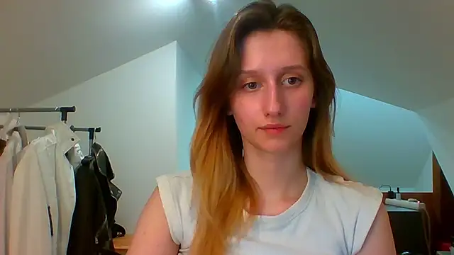 LUNA delight online show from March 2025 05:50:02 PM