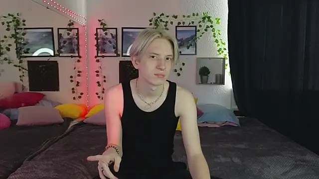 Ron Vils online show from March 2025 04:46:01 AM