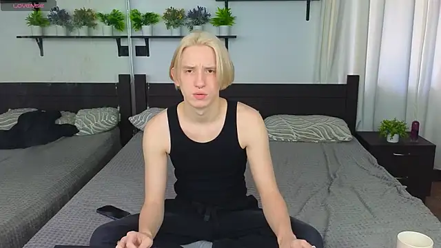 Ron Vils online show from November 2025 07:11:02 AM