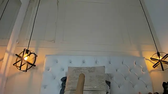 Snapshot of Slut_Milf_ chatting on February 2025 01:45:02 AM Slut Milf online show from February 2025 01:45:02 AM