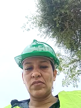 Snapshot of Slut_Milf_ chatting on March 2025 03:02:02 PM Slut Milf online show from March 2025 03:02:02 PM