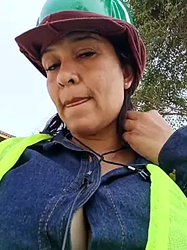 Snapshot of Slut_Milf_ chatting on March 2025 03:12:02 PM Slut Milf online show from March 2025 03:12:02 PM