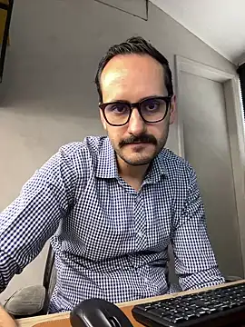 Snapshot of Superdad chatting on December 2024 01:55:01 PM Superdad online show from December 2024 01:55:01 PM