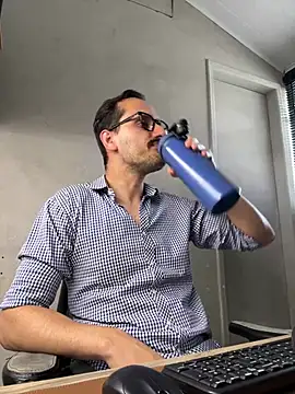 Snapshot of Superdad chatting on December 2024 05:55:01 PM Superdad online show from December 2024 05:55:01 PM