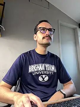 Snapshot of Superdad chatting on December 2024 04:25:01 PM Superdad online show from December 2024 04:25:01 PM