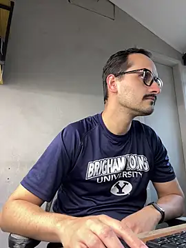 Snapshot of Superdad chatting on December 2024 08:16:01 PM Superdad online show from December 2024 08:16:01 PM