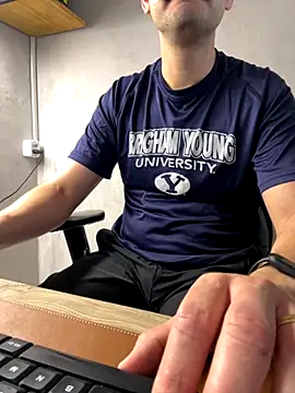 Snapshot of Superdad chatting on October 2025 05:02:02 PM Superdad online show from October 2025 05:02:02 PM