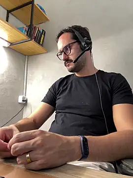 Snapshot of Superdad chatting on March 2026 12:20:01 PM Superdad online show from March 2026 12:20:01 PM