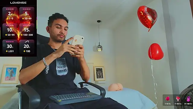 Snapshot of _miguel0 chatting on February 2025 01:21:01 AM miguel0 online show from February 2025 01:21:01 AM