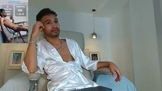 Snapshot of _miguel0 chatting on March 2025 10:27:02 PM miguel0 online show from March 2025 10:27:02 PM