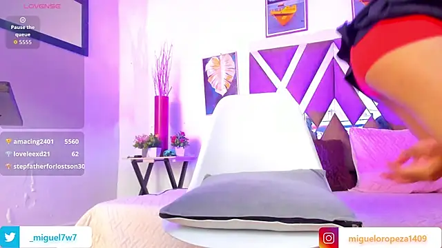 Snapshot of _miguel0 chatting on October 2025 01:26:02 PM miguel0 online show from October 2025 01:26:02 PM