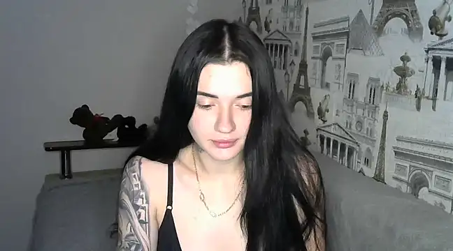 Snapshot of Liana_diva chatting on January 2025 10:24:01 PM Liana diva online show from January 2025 10:24:01 PM