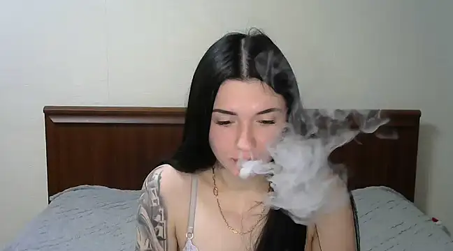 Snapshot of Liana_diva chatting on February 2025 10:37:01 PM Liana diva online show from February 2025 10:37:01 PM