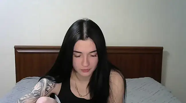 Snapshot of Liana_diva chatting on February 2025 07:27:01 PM Liana diva online show from February 2025 07:27:01 PM