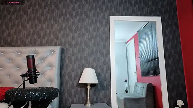 Cristopher23  online show from September 2025 08:20:02 PM