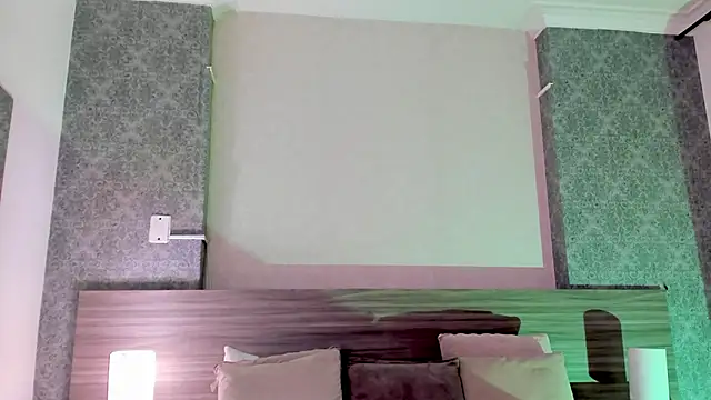 Mistyca online show from April 2026 11:10:01 AM