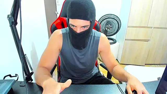 Calihotcaliente277 online show from February 2025 08:38:02 PM