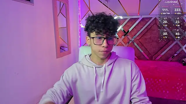 Snapshot of AkazaBoy_ chatting on March 2025 04:24:01 AM AkazaBoy online show from March 2025 04:24:01 AM