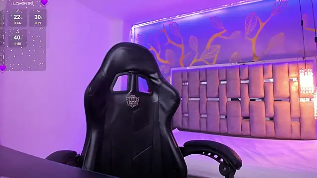 Snapshot of AkazaBoy_ chatting on March 2025 07:48:01 AM AkazaBoy online show from March 2025 07:48:01 AM