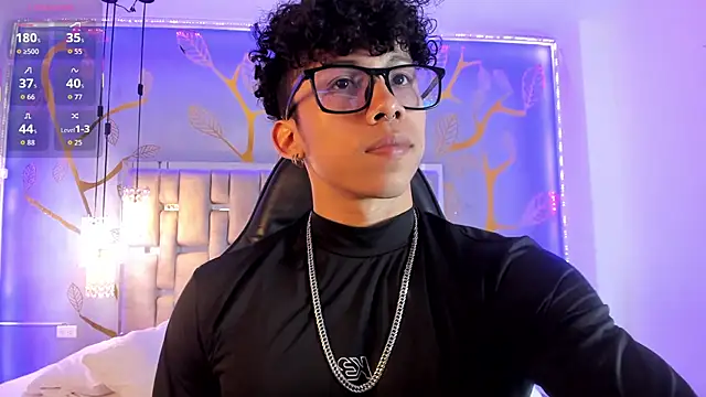 Snapshot of AkazaBoy_ chatting on September 2025 09:16:01 PM AkazaBoy online show from September 2025 09:16:01 PM