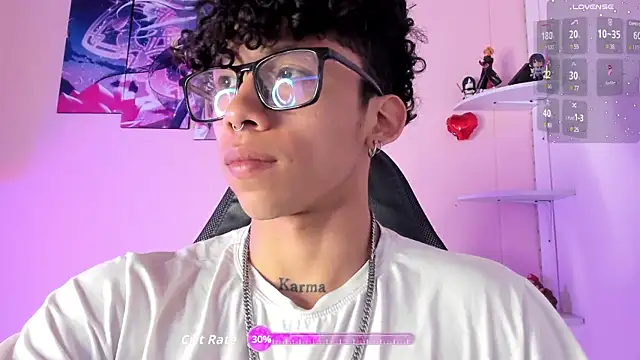 Snapshot of AkazaBoy_ chatting on September 2025 04:03:01 AM AkazaBoy online show from September 2025 04:03:01 AM