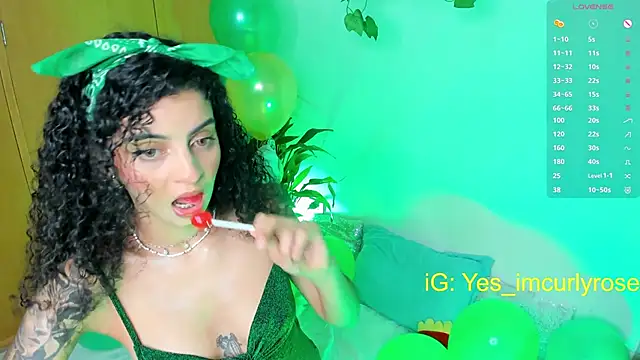 Snapshot of CurlyRose__ chatting on March 2025 09:45:01 PM CurlyRose online show from March 2025 09:45:01 PM