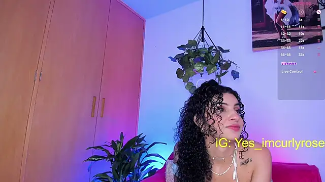 Snapshot of CurlyRose__ chatting on March 2025 08:48:02 PM CurlyRose online show from March 2025 08:48:02 PM