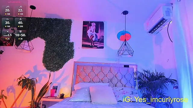 Snapshot of CurlyRose__ chatting on September 2025 10:20:01 PM CurlyRose online show from September 2025 10:20:01 PM