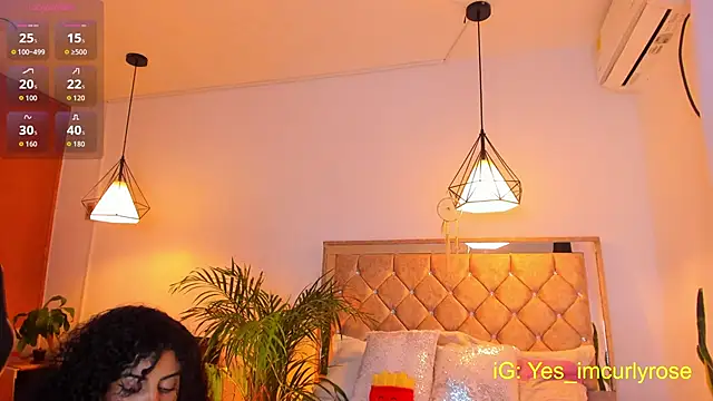 Snapshot of CurlyRose__ chatting on October 2025 09:48:01 PM CurlyRose online show from October 2025 09:48:01 PM