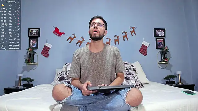 ETHAN ADAM online show from December 2024 02:13:02 AM