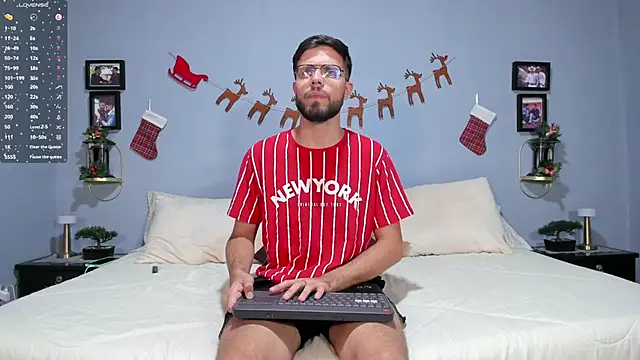 ETHAN ADAM online show from December 2024 12:44:01 AM