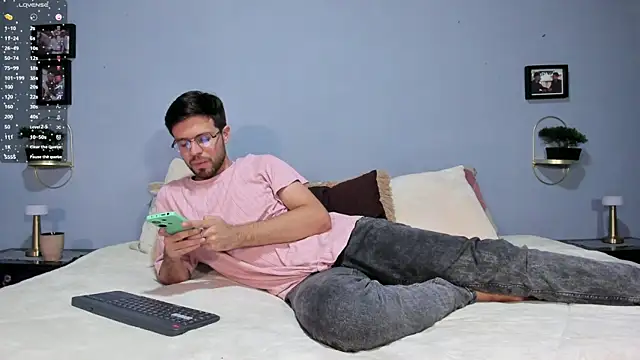 ETHAN ADAM online show from January 2025 11:23:01 PM